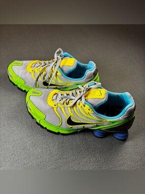 Nike ID Shox Shoes Womens  Green, Yellow, Grey Size 10